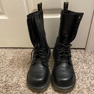 Dr Martens Miranda Boots